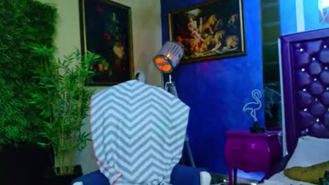 Nicolle online show from 29, 10, 2025