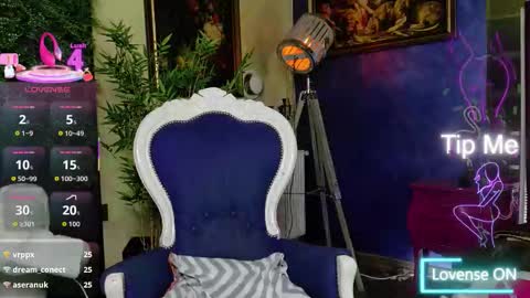 Nicolle online show from 25, 11, 2025