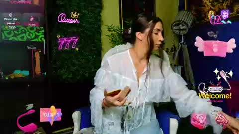 Nicolle online show from 24, 7, 2026