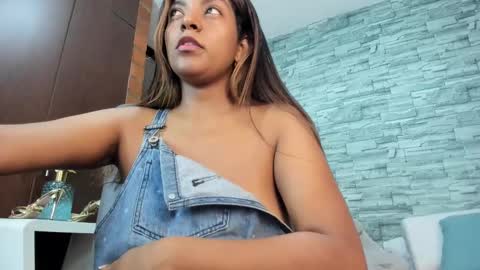 Snapshot of nicollesofia3 chatting on 8, 3, 2025 nicollesofia3 online show from 8, 3, 2025