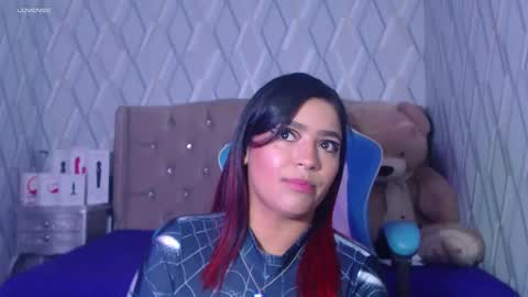 Nicolle Miley online show from 19, 1, 2025