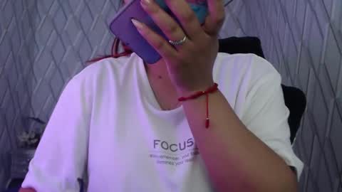 Nicolle Miley online show from 20, 1, 2025