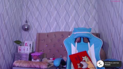 Nicolle Miley online show from 11, 3, 2025