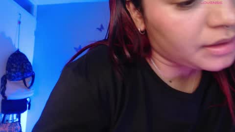 Nicolle Miley online show from 12, 4, 2026