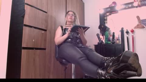 nicolmiss online show from 15, 5, 2026