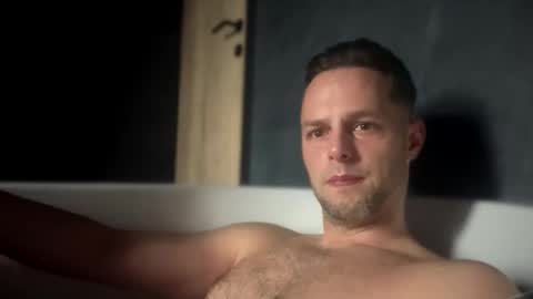 nigel49 online show from 5, 12, 2024