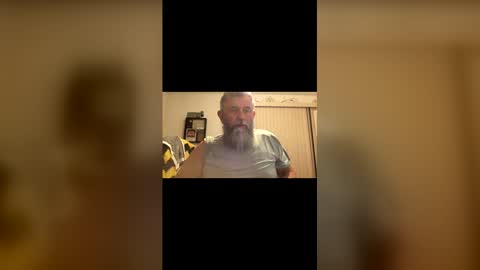 nightmoves1970 online show from 20, 4, 2026