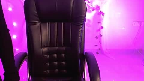 nightqueen107446 online show from 22, 2, 2025