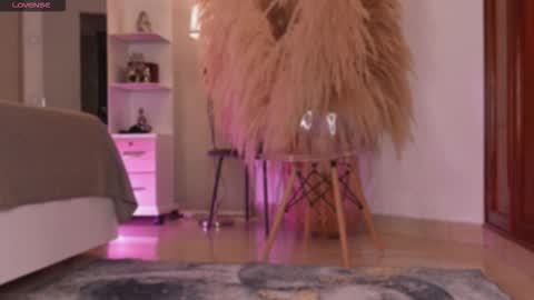 niiaa01 online show from 12, 10, 2025