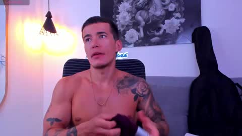 Snapshot of niickcooper chatting on 1, 3, 2025 Niick online show from 1, 3, 2025