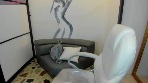 Anni online show from 13, 2, 2025