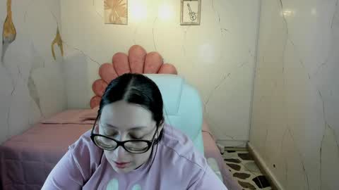 Snapshot of niickyjones chatting on 27, 4, 2026 Anni online show from 27, 4, 2026