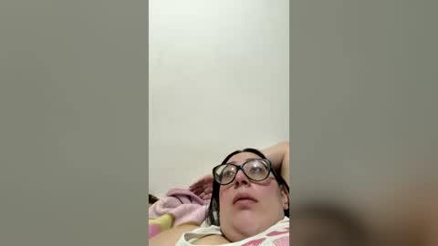 Snapshot of niickyjones chatting on 18, 6, 2026 Anni online show from 18, 6, 2026