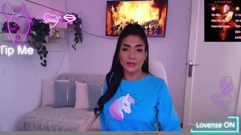Nicolle Bustamante online show from 9, 2, 2026