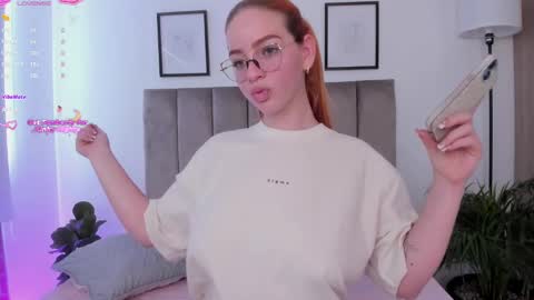 Snapshot of niicoleta2 chatting on 23, 11, 2025 Niicoleta online show from 23, 11, 2025