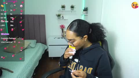 Snapshot of niina_lovee_ chatting on 7, 12, 2024 online show from 7, 12, 2024