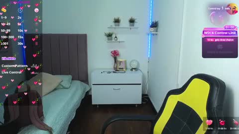 Snapshot of niina_lovee_ chatting on 7, 12, 2024 online show from 7, 12, 2024