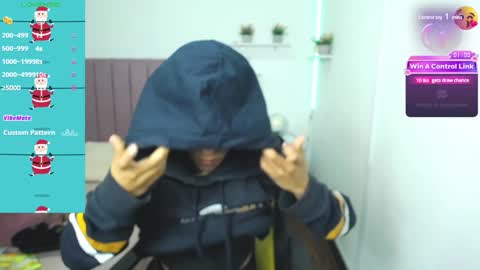 Snapshot of niina_lovee_ chatting on 13, 12, 2024 online show from 13, 12, 2024