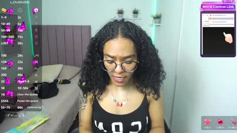 Snapshot of niina_lovee_ chatting on 16, 12, 2024 online show from 16, 12, 2024