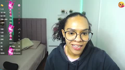 Snapshot of niina_lovee_ chatting on 26, 12, 2024 online show from 26, 12, 2024