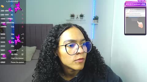 Snapshot of niina_lovee_ chatting on 27, 12, 2024 online show from 27, 12, 2024