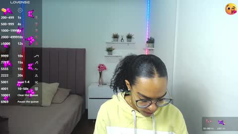 Snapshot of niina_lovee_ chatting on 30, 12, 2024 online show from 30, 12, 2024