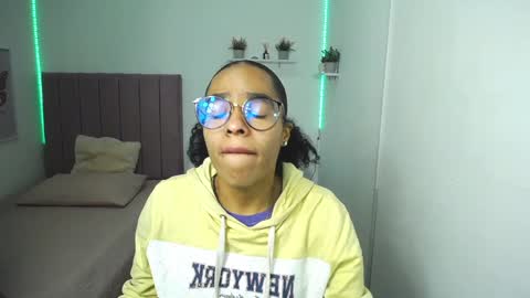 Snapshot of niina_lovee_ chatting on 13, 1, 2025 online show from 13, 1, 2025