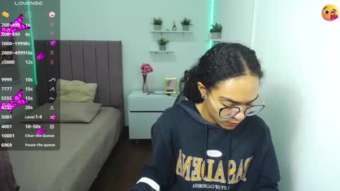 Snapshot of niina_lovee_ chatting on 14, 1, 2025 online show from 14, 1, 2025