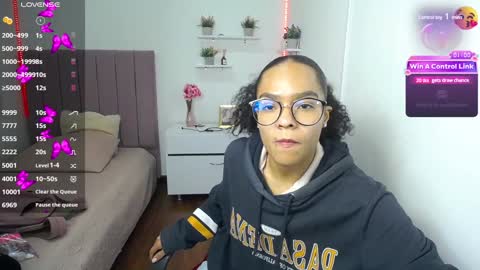 Snapshot of niina_lovee_ chatting on 15, 1, 2025 online show from 15, 1, 2025