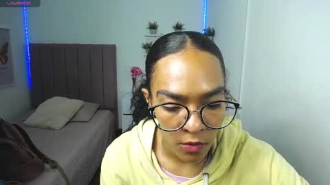 Snapshot of niina_lovee_ chatting on 12, 2, 2025 online show from 12, 2, 2025