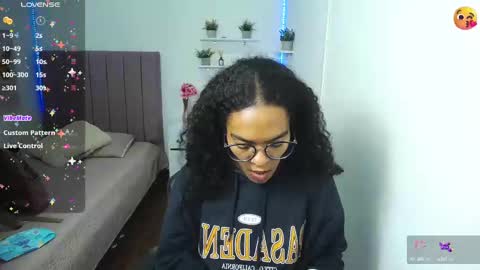 Snapshot of niina_lovee_ chatting on 22, 2, 2025 online show from 22, 2, 2025