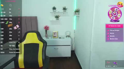 Snapshot of niina_lovee_ chatting on 17, 9, 2025 online show from 17, 9, 2025