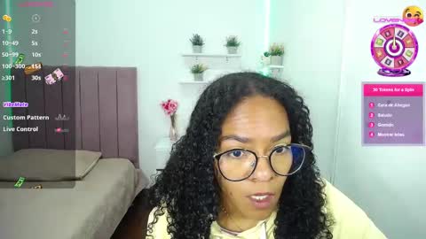 Snapshot of niina_lovee_ chatting on 25, 9, 2025 online show from 25, 9, 2025