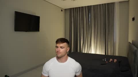 Snapshot of nik_sharp chatting on 19, 5, 2026 Nik online show from 19, 5, 2026