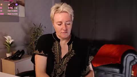Snapshot of nika_smit chatting on 2, 8, 2026 Nika online show from 2, 8, 2026