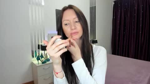 NikaLewis online show from 21, 4, 2026