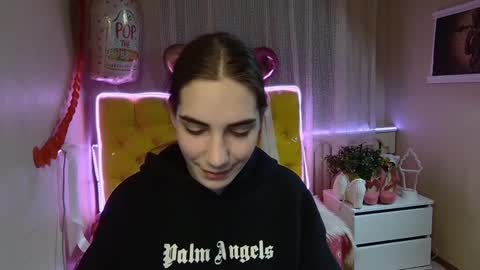 nikastarkk online show from 28, 2, 2025