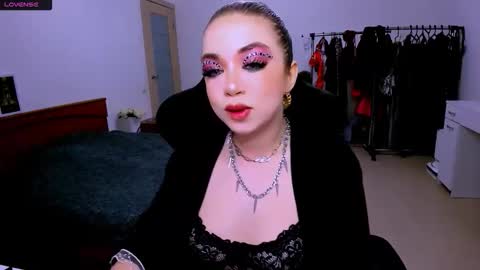 nikigoddesss online show from 5, 4, 2026