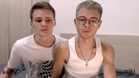 Snapshot of nikikerry_cum_ chatting on 18, 10, 2025 nikikerry_cum_ online show from 18, 10, 2025