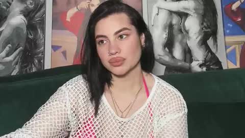 Snapshot of nikki_kardashian chatting on 13, 10, 2025 Nikki Kardashian online show from 13, 10, 2025