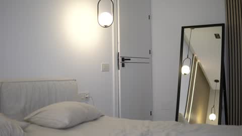 Nicole online show from 21, 10, 2025