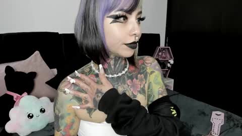 Nikki Ramone   online show from 11, 3, 2025