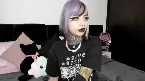 Nikki Ramone   online show from 12, 3, 2025