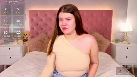 NikkiVelvets online show from 14, 6, 2026