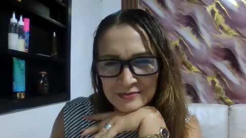Snapshot of nikol_glow2026 chatting on 29, 5, 2026 nikol_glow2026 online show from 29, 5, 2026