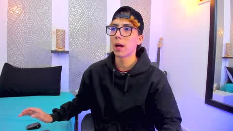 Snapshot of nikolay_gregori chatting on 25, 12, 2024 online show from 25, 12, 2024