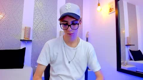 Snapshot of nikolay_gregori chatting on 8, 1, 2025 online show from 8, 1, 2025