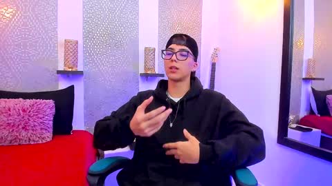 Snapshot of nikolay_gregori chatting on 17, 1, 2025 online show from 17, 1, 2025