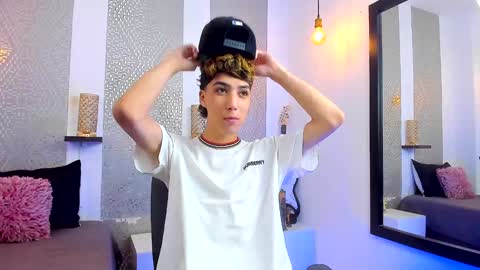 Snapshot of nikolay_gregori chatting on 21, 1, 2025 online show from 21, 1, 2025