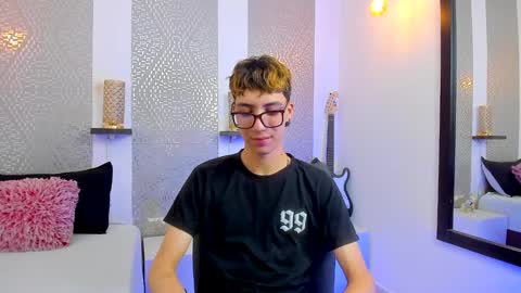 Snapshot of nikolay_gregori chatting on 22, 1, 2025 online show from 22, 1, 2025